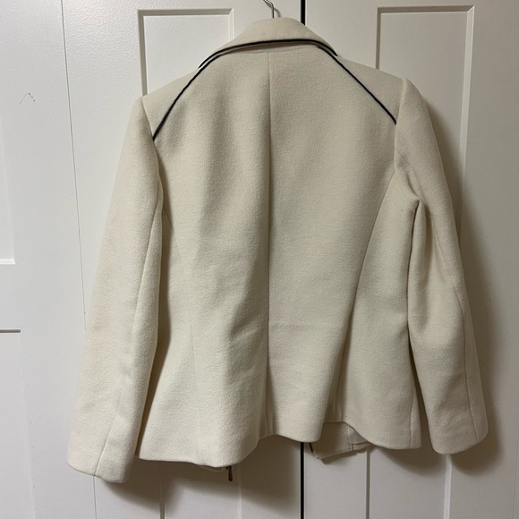 Peter Nygard | cream wool blazer - Picture 2 of 4